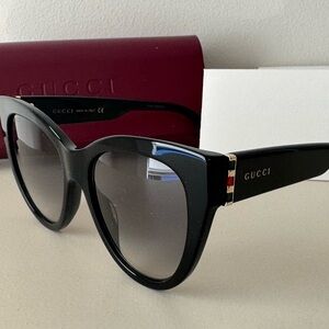 Gucci Black Cat-Eye Sunglasses